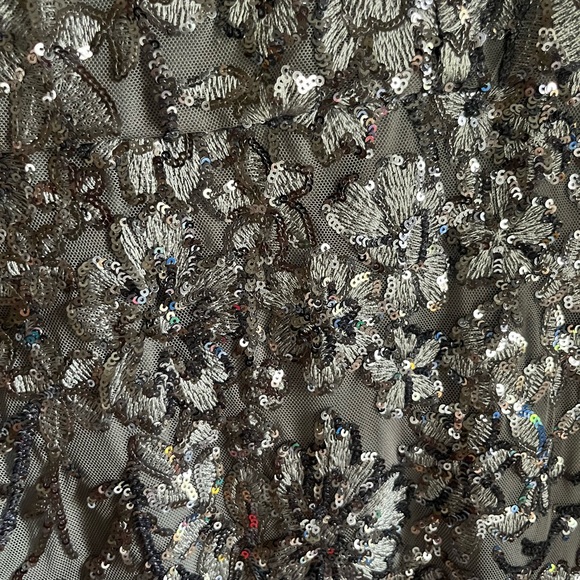 Alex Evening Silver Sequin Gown NWT - Picture 5 of 6